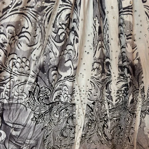 Women’s black and white sundress/cover up. - Picture 5 of 6